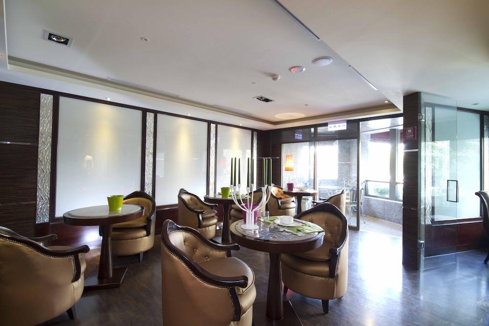Taichung Charming City Hotel Esterno foto