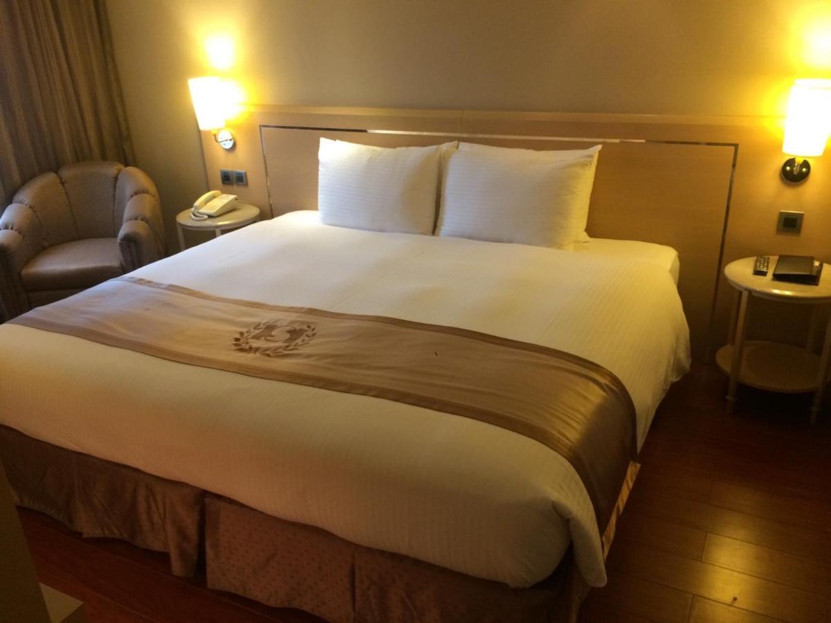 Taichung Charming City Hotel Esterno foto