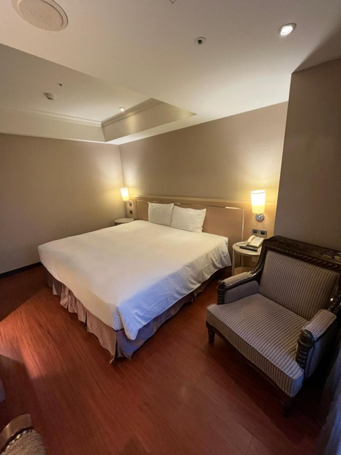 Taichung Charming City Hotel Esterno foto