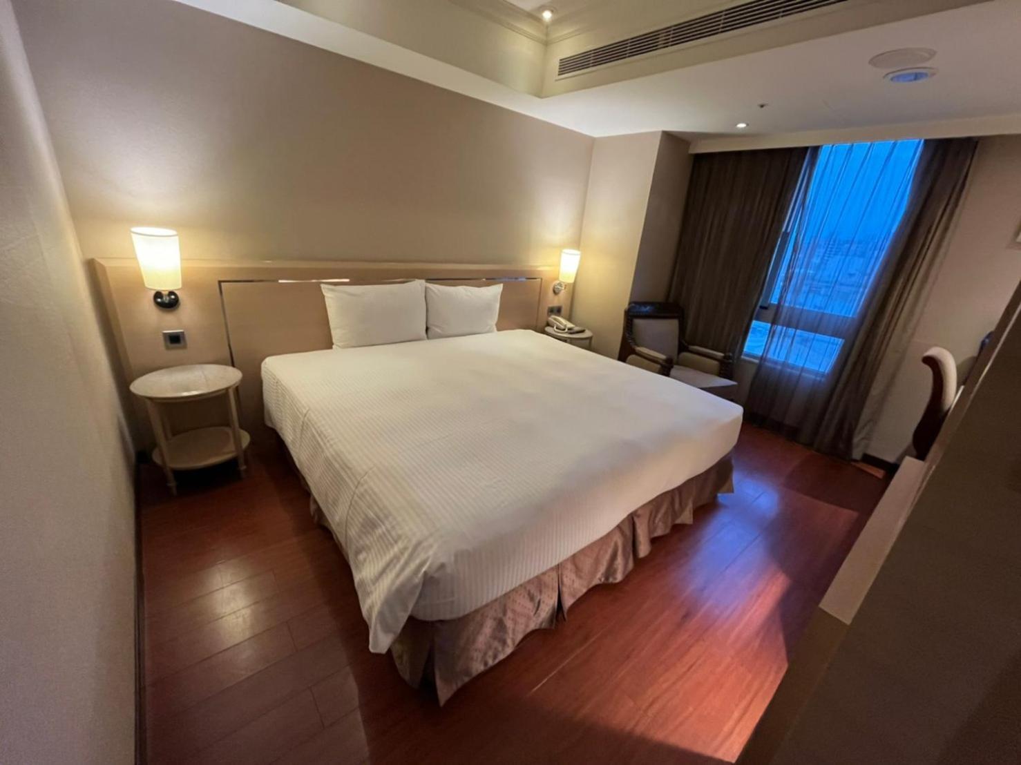 Taichung Charming City Hotel Esterno foto