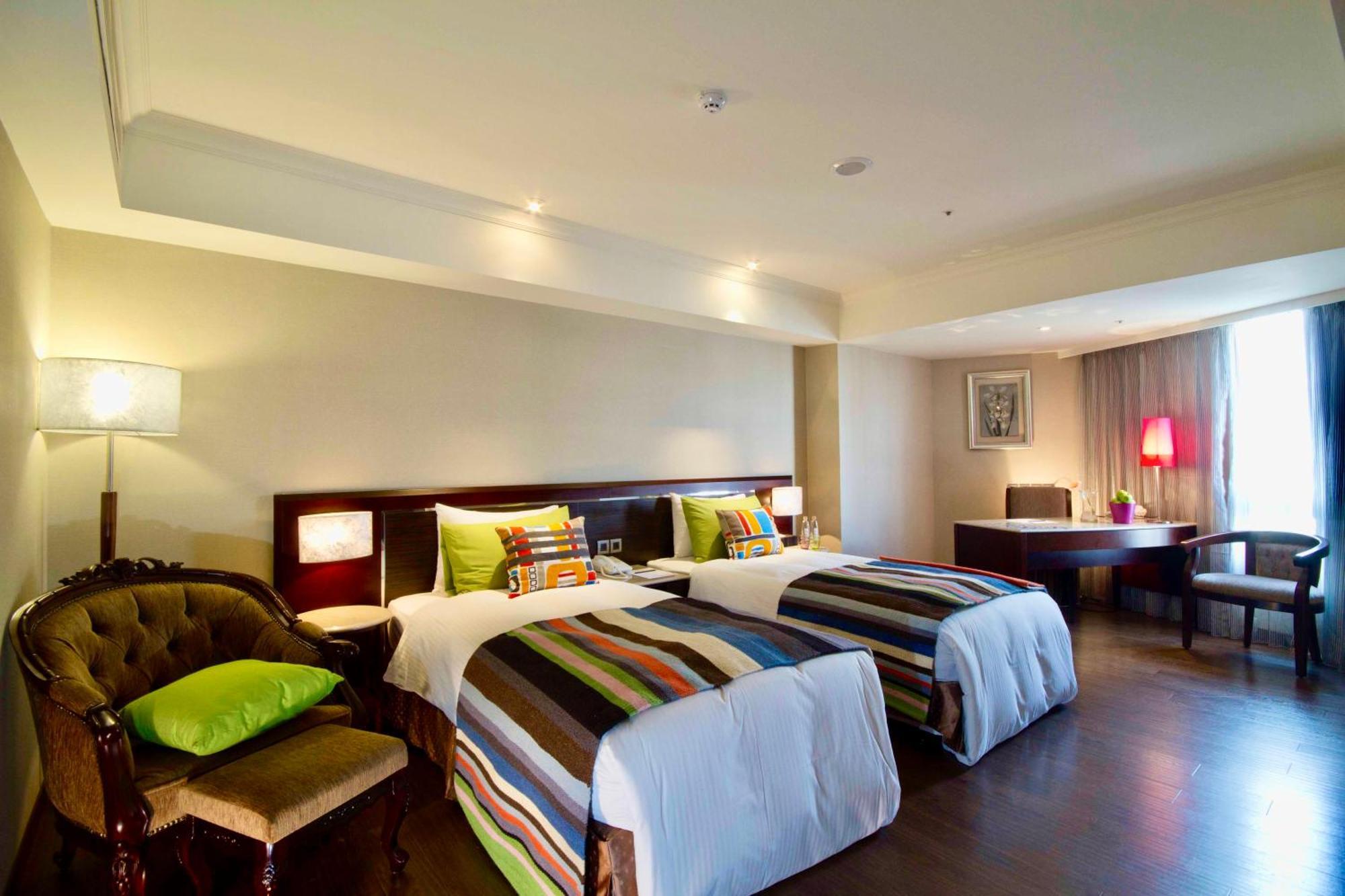 Taichung Charming City Hotel Esterno foto