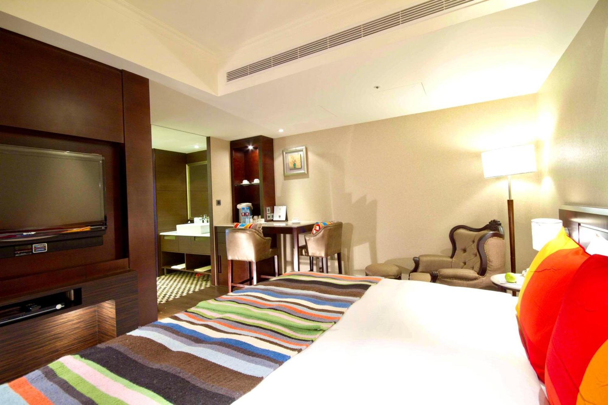 Taichung Charming City Hotel Esterno foto