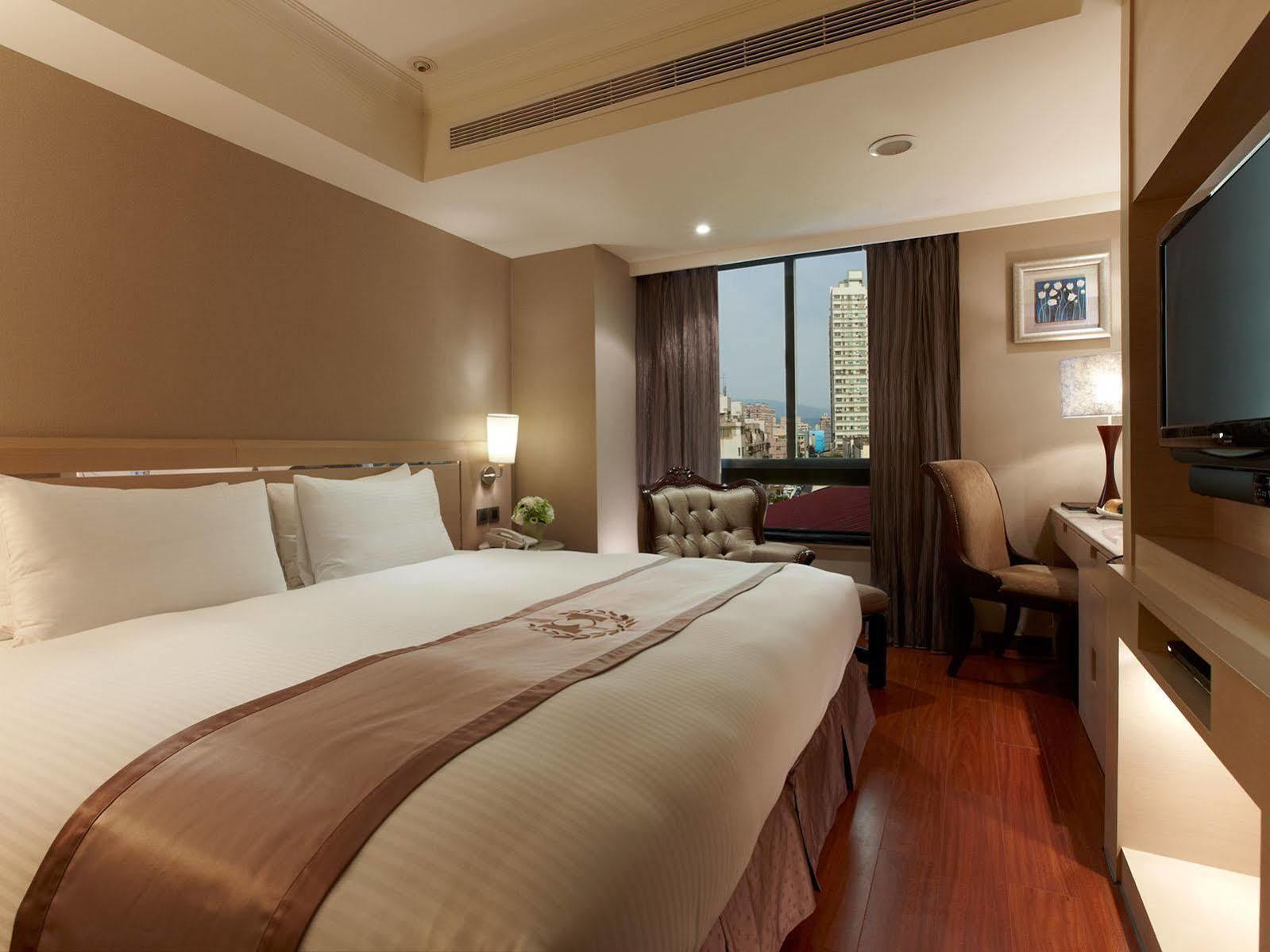 Taichung Charming City Hotel Esterno foto