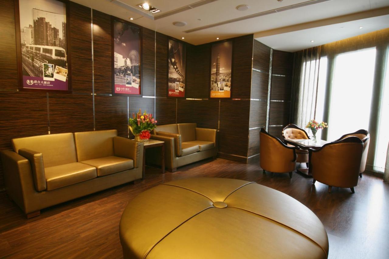 Taichung Charming City Hotel Esterno foto