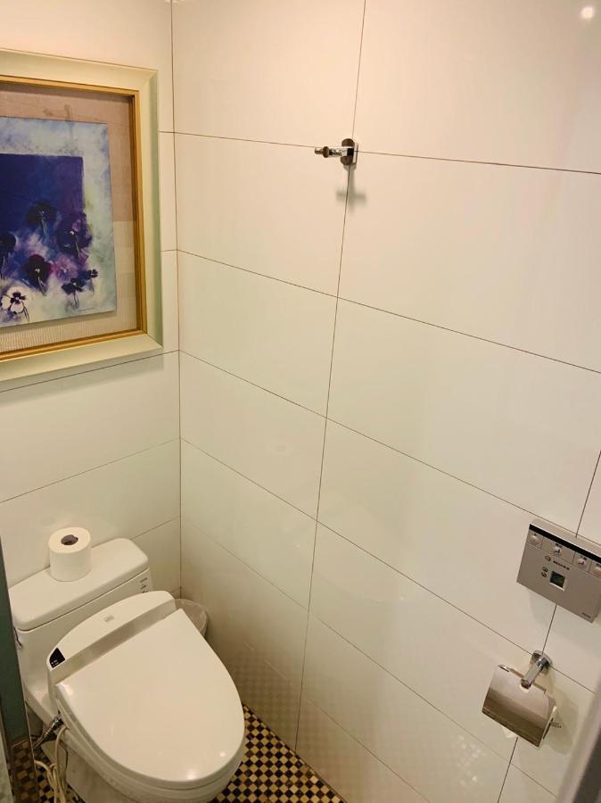 Taichung Charming City Hotel Esterno foto